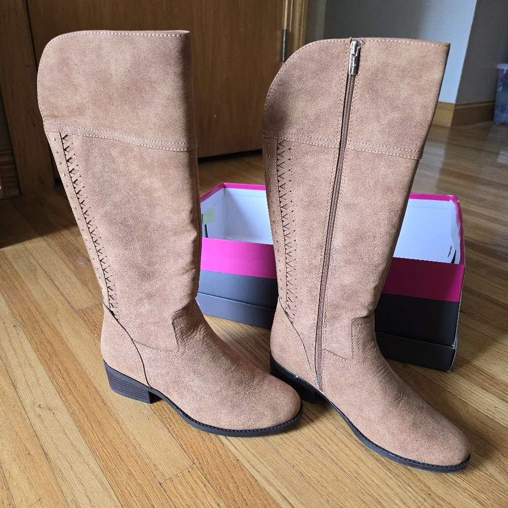 Vince Camuto Girls Size 4M - Walnut Tan Brown Suede Boots - Picture 7 of 11